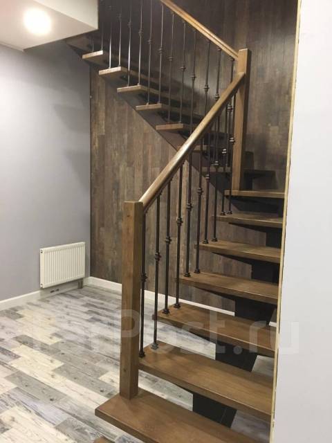 Обшивка каркаса металлической лестницы деревом. изготовление установка ...