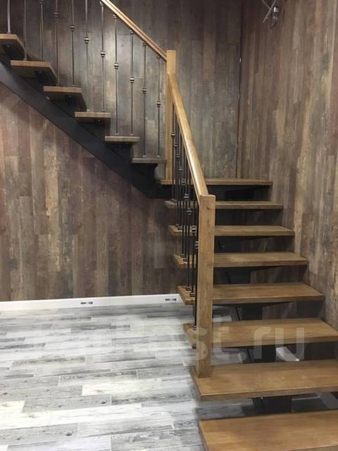 Обшивка каркаса металлической лестницы деревом. изготовление установка ...