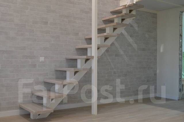 Обшивка каркаса металлической лестницы деревом. изготовление установка ...