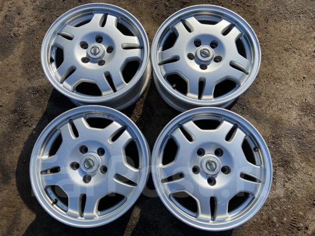 Made in Japan оригинал Nissan R16 5x114.3 - Диски во Владивостоке