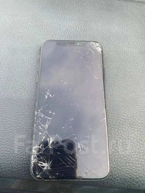 Apple iPhone X. �/�, ������, 4G LTE, NFC ����