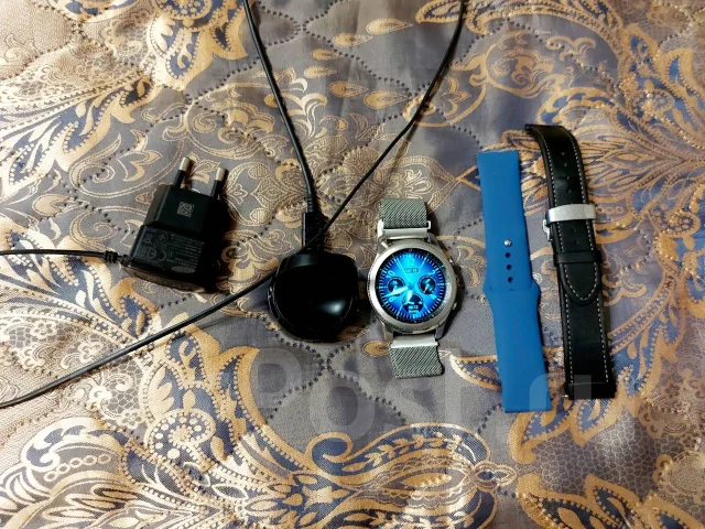 Samsung Gear S3 Classic. GPS, NFC, IP67, IP68 ����