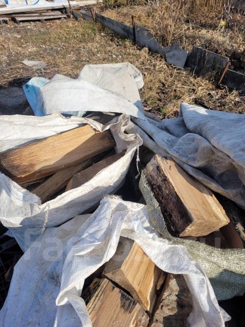 Дрова в мешках, в наличии. Цена: 400₽ во Владивостоке