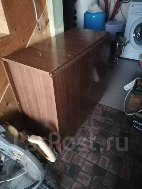 Стол книжка - Отдам бесплатно во Владивостоке