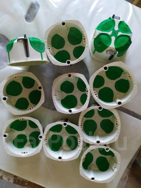 Установочная коробка подрозетник герметичный Schneider - Свет и ...