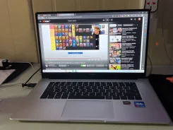 Honor MagicBook 15. 15.6", 2,3����, ��� 16 ��, ���� 512���, WiFi, Bluetooth, ����������� �� 7��. ����