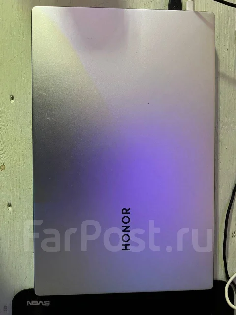 Honor MagicBook 15. 15.6", 2,3����, ��� 16 ��, ���� 512���, WiFi: 1, Bluetooth: 1, ����������� �� 7��. ����