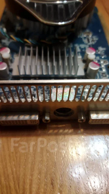 Radeon HD 4830 ����