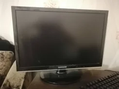 Samsung. 22" ����