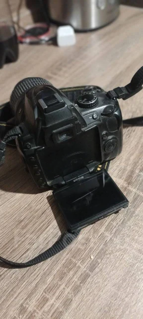 Nikon D5000 ����