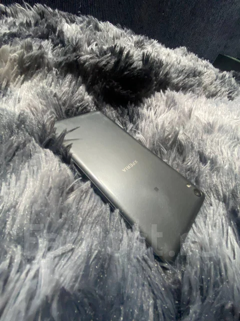 Sony Xperia E5. �/�, ������, 3G, 4G LTE, NFC ����