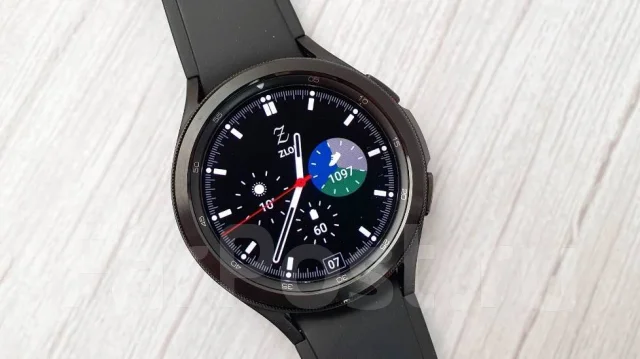 Samsung Galaxy Watch4. GPS, NFC, IP68 ����