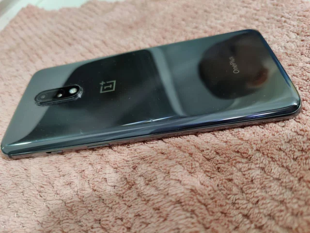 OnePlus 7. �/�, 256 ��, �����, 4G LTE, 5G, Dual-SIM, ����������, NFC ����