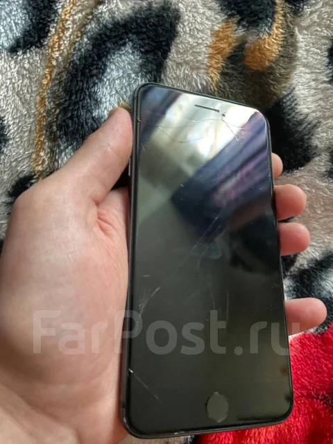 Apple iPhone 8 Plus. �/�, ������, 3G, 4G LTE, ����������, NFC ����