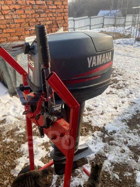Продам лодочный мотор ямаха 25 Yamaha - Лодочные моторы в Хабаровске