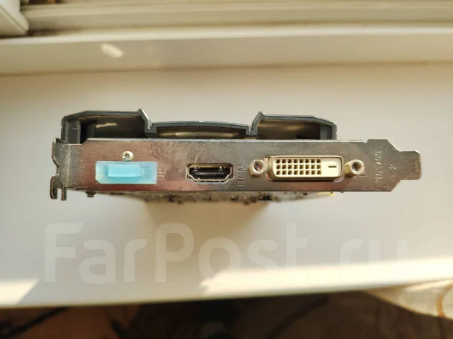 Radeon RX 550 ����