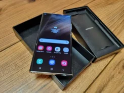 Samsung Galaxy S22 Ultra. �/�, ����� ����