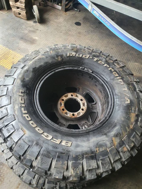 Продам колеса 315/75/16на грязевой резине, 16", 1 шт, 315 мм, 75 % ...