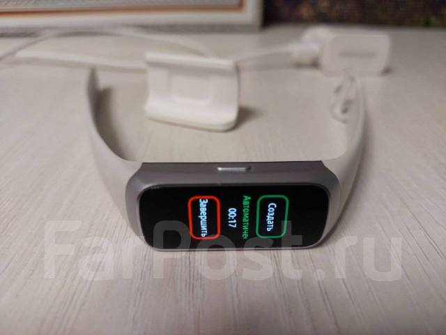 Фитнес браслет Samsung Galaxy Fit (SM-R370) титан - Умные часы и фитнес ...