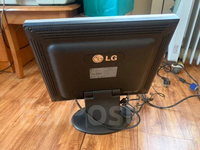 LG. 17", ���������� �� (LCD, LED, QLED) ����
