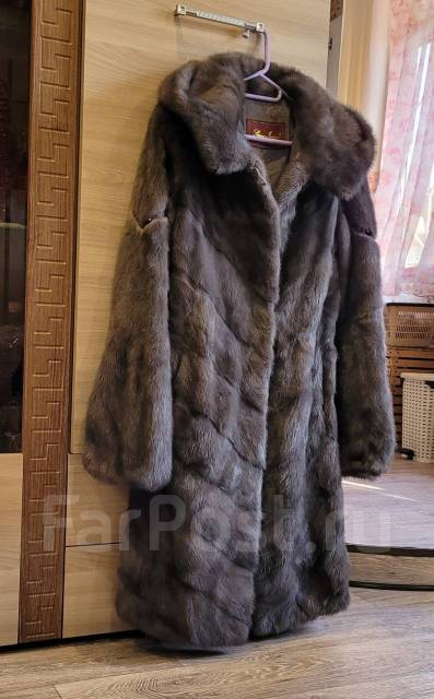 Продам норковую шубу с капюшоном 42-44р. В идеальном состоянии ...