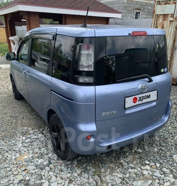 Toyota Sienta. �������, ��������, 1.5 (110��.�.), ������, 252 000����. �� ����