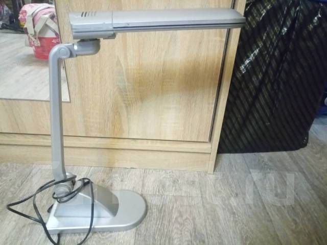 Лампа настольная Camelion, б/у, в наличии. Цена: 300₽ во Владивостоке
