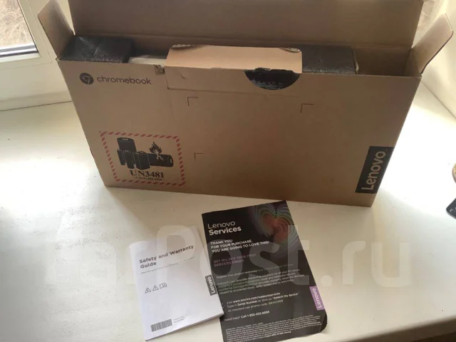 Chromebook. 11", 2,4����, ��� 4 ��, ���� 64���, WiFi: 1, Bluetooth: 1, ����������� �� 10��. ����