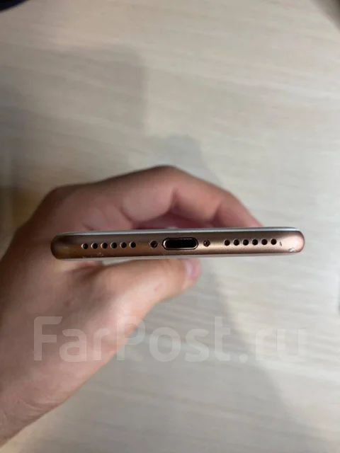 Apple iPhone 8. �/�, 64 ��, �������, 4G LTE, ����������, NFC ����