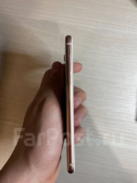Apple iPhone 8. �/�, 64 ��, �������, 4G LTE, ����������, NFC ����