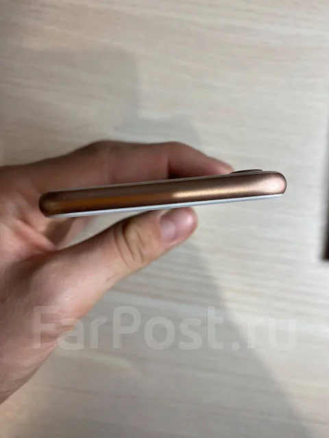 Apple iPhone 8. �/�, 64 ��, �������, 4G LTE, ����������, NFC ����