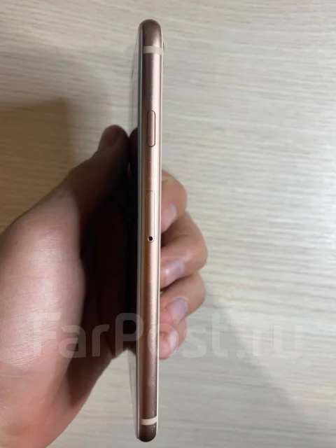 Apple iPhone 8. �/�, 64 ��, �������, 4G LTE, ����������, NFC ����