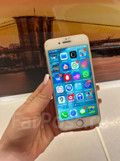 Apple iPhone 8. �/�, 64 �� ����