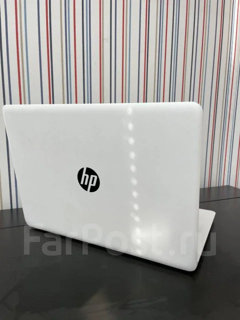 HP 14-bp102ur. 14", 3,4����, ��� 6 ��, ���� 1 128��� ����