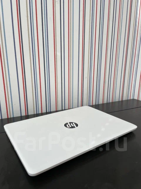 HP 14-bp102ur. 14", 3,4����, ��� 6 ��, ���� 1 128��� ����