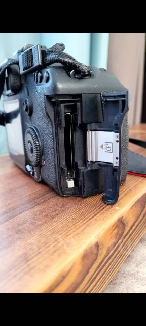 Canon EOS 5D Mark II. 20 � ����� ��, ���: ��� ���� ����