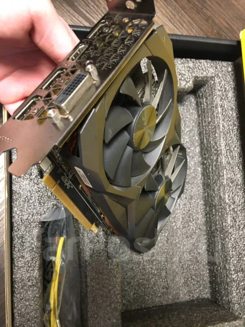 GeForce GTX 1080 ����