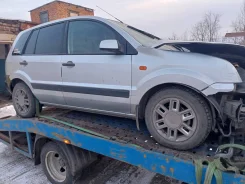 Ford Fusion ����