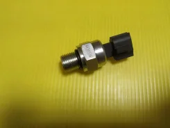 ������ �������� ����� Hitachi 4436536 ����