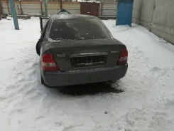 Mazda 323. BJ ����