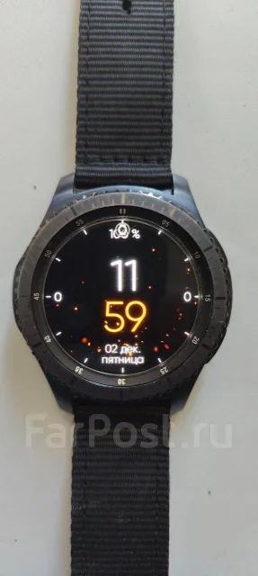 Samsung Gear S3 Frontier. GPS, NFC, IP68 ����