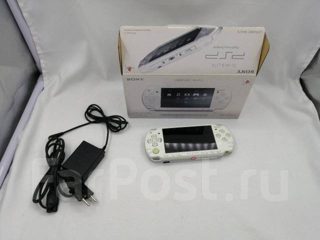 Игровая приставка Sony PSP PlayStation Portable 2000 White 16GB, б/у, в ...
