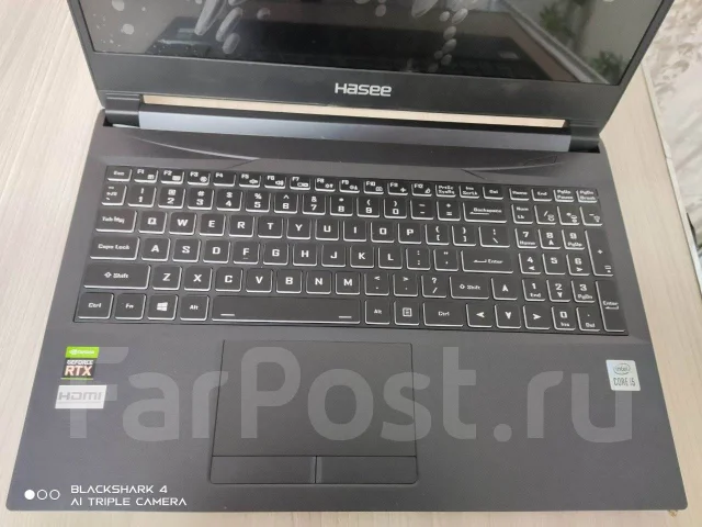 Hasee. 15.6", 2,3����, ��� 8 ��, ���� 128���, WiFi: 1, Bluetooth: 1 ����