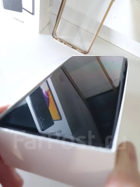 Samsung Galaxy A72. �/�, ������, 4G LTE, Dual-SIM, NFC ����