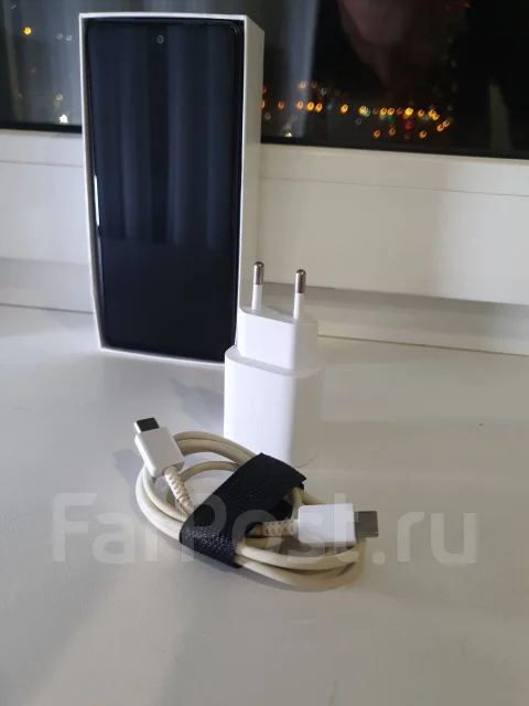 Samsung Galaxy A72. �/�, ������, 4G LTE, Dual-SIM, NFC ����
