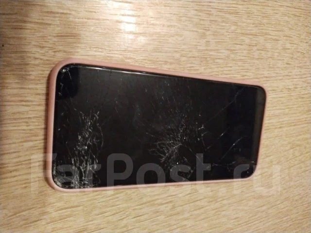 Apple iPhone X. �/�, ������, 4G LTE, NFC ����