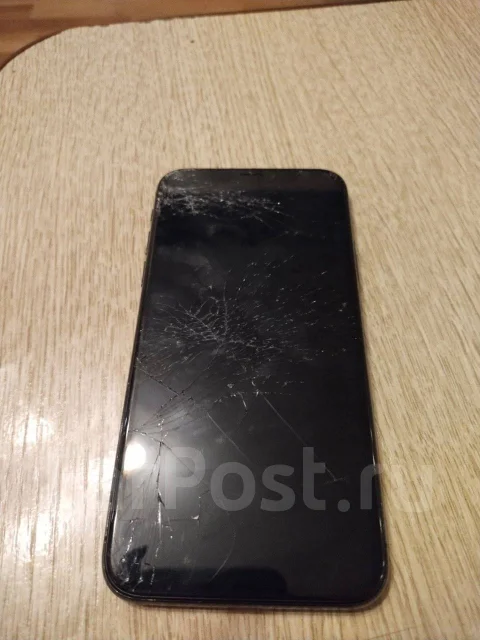 Apple iPhone X. �/�, ������, 4G LTE, NFC ����