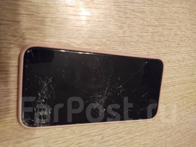 Apple iPhone X. �/�, ������, 4G LTE, NFC ����