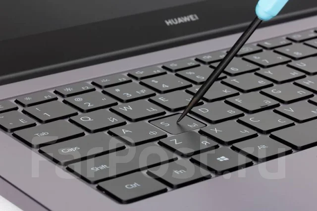 Huawei MateBook D 14. 14", 2,1����, ��� 8 ��, ���� 256���, WiFi: 1, Bluetooth: 1, ����������� �� 23��. ����