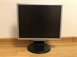 NEC. 19", ���������� �� (LCD, LED, QLED) ����
